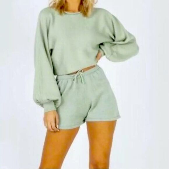 Women's Green Sweater - Picture 2 of 10